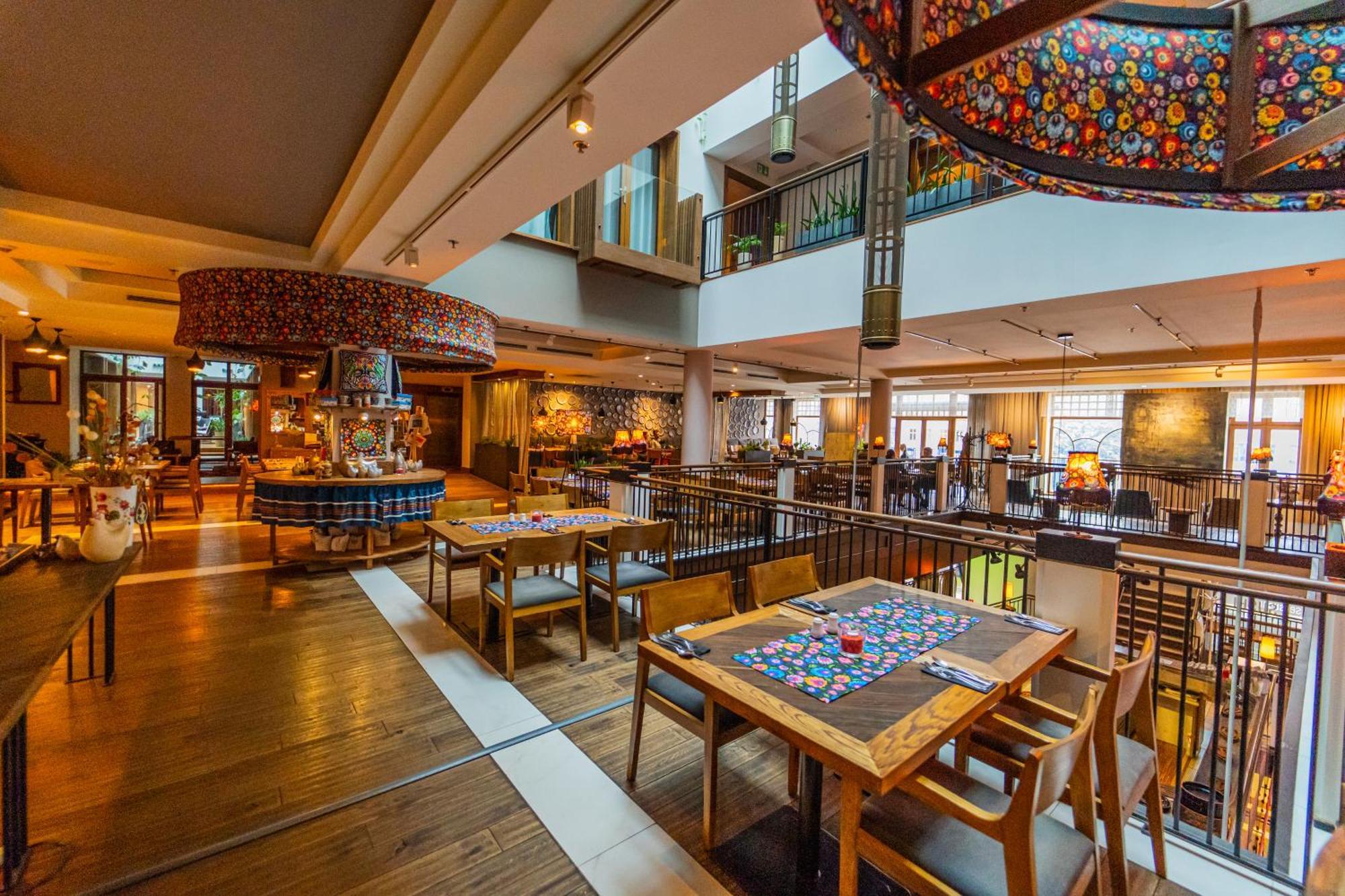 布里斯托尔传统奢华酒店 热舒夫 外观 照片 The restaurant